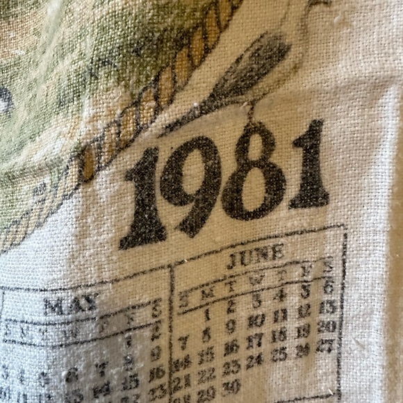 ✨5/$25 1981 Linen Calendar Teatowel Beachy Seagull Lighthouse Coastal - Picture 2 of 3